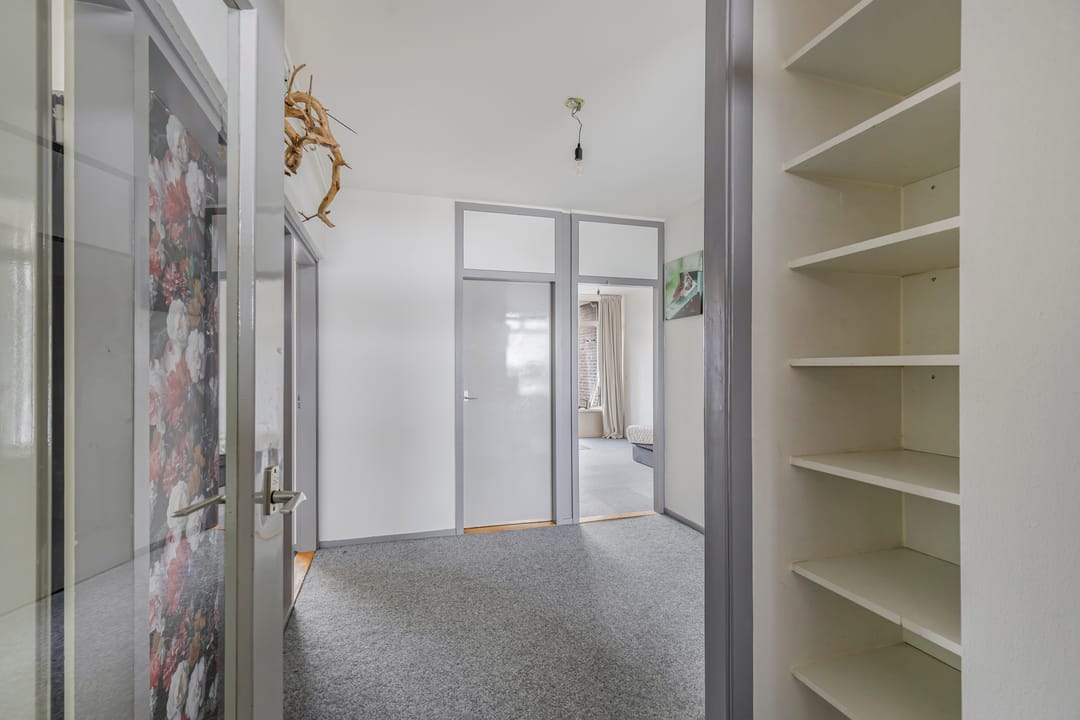 Photo 11 of Raadhuisplein 184