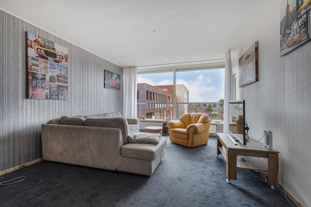 Photo 13 of Raadhuisplein 184