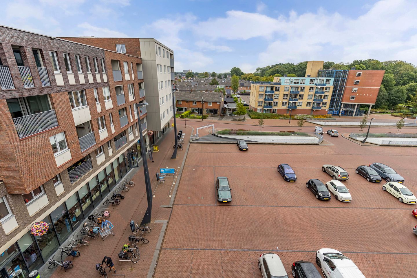 Photo 25 of Raadhuisplein 184