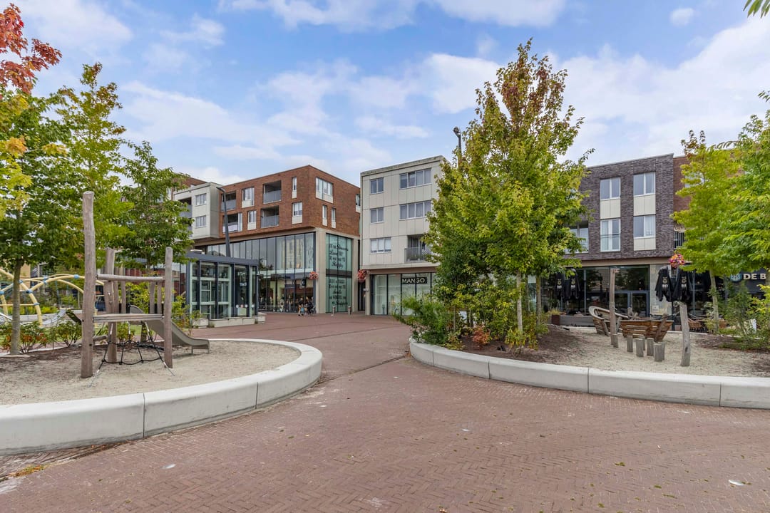 Photo 37 of Raadhuisplein 184