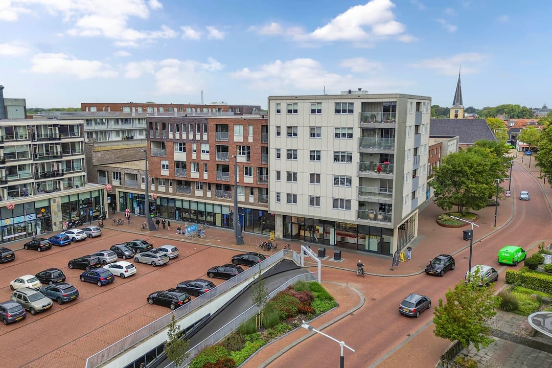 Photo 41 of Raadhuisplein 184