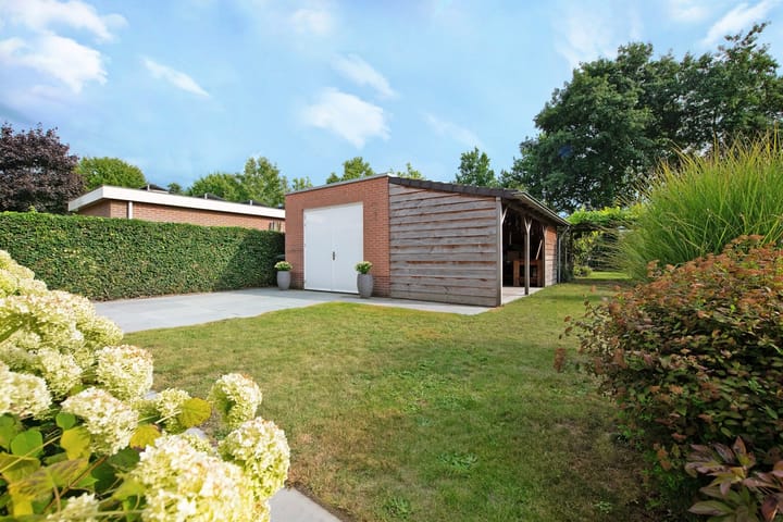 Foto 61 van Van Beeklaan 30