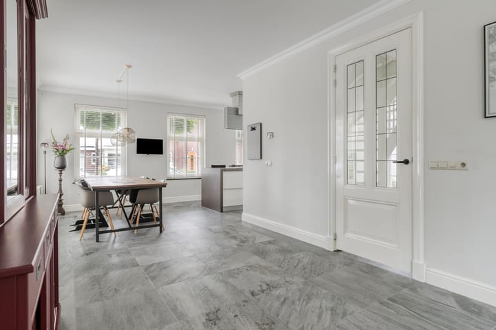 Photo 11 of Joost van den Vondellaan 156