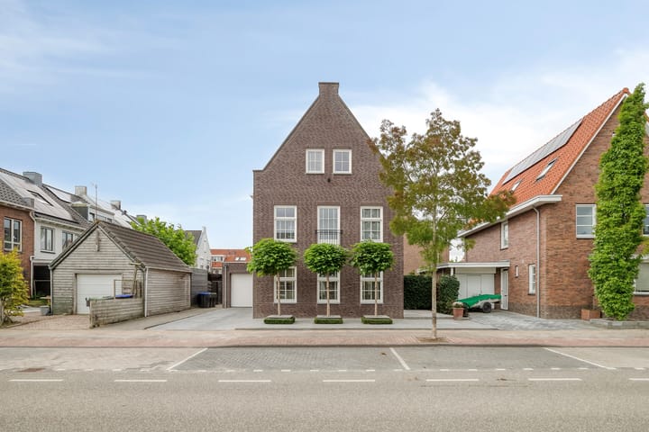 Photo 39 of Joost van den Vondellaan 156