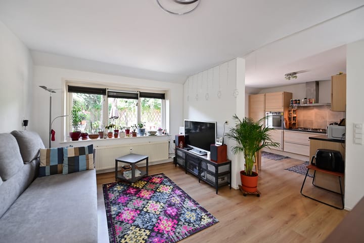 Foto 2 van Bloemstraat 32-E