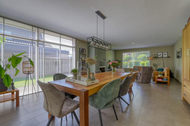 Foto 2 van Riethaakstraat 5