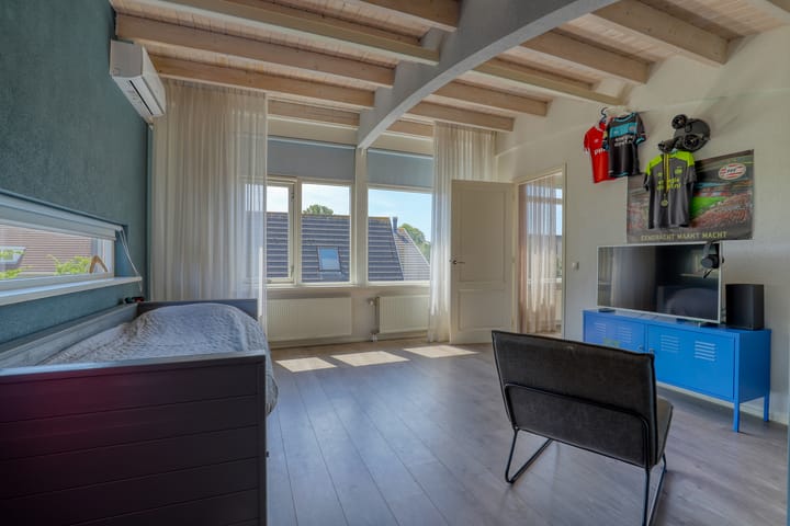 Photo 34 of Riethaakstraat 5