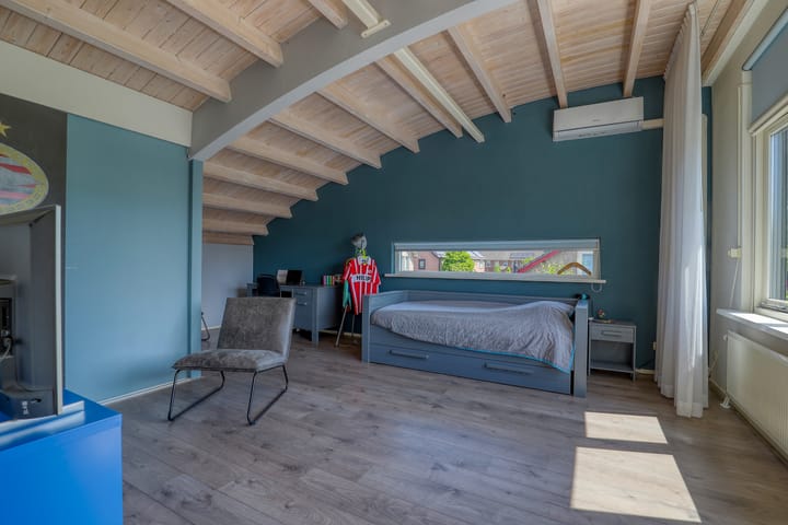 Photo 35 of Riethaakstraat 5