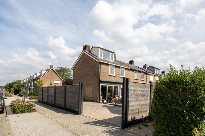 Foto 38 van Sperwerstraat 1