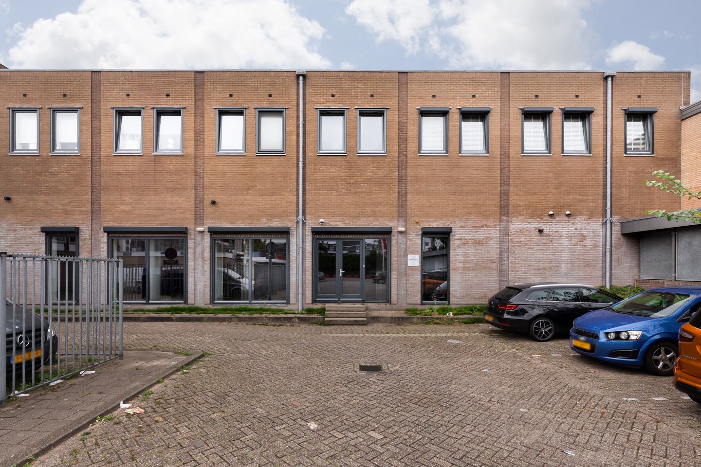 Bekijk foto 1 van Dennenlaan 27-F