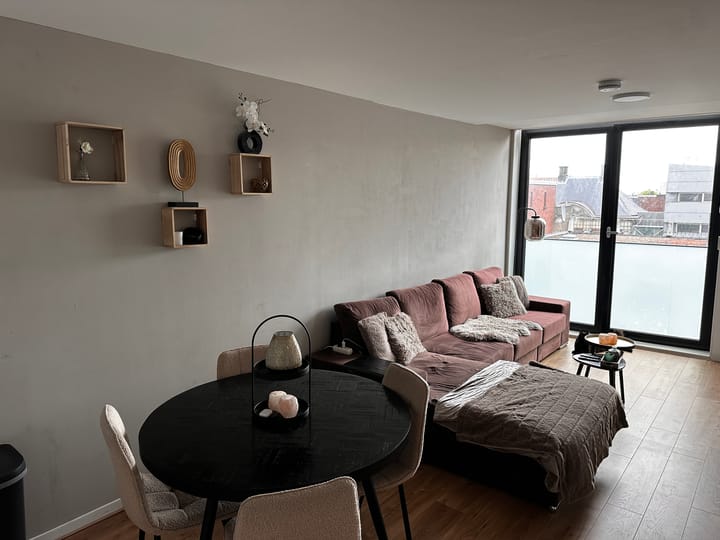 Photo 4 of Weeshuisgang 2-22