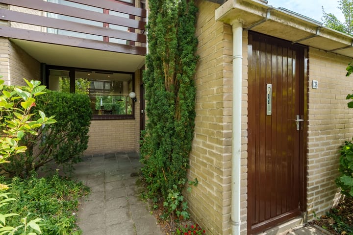 Photo 3 of Roghorst 136