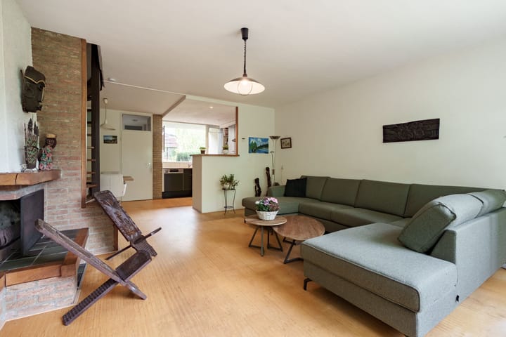 Photo 9 of Roghorst 136