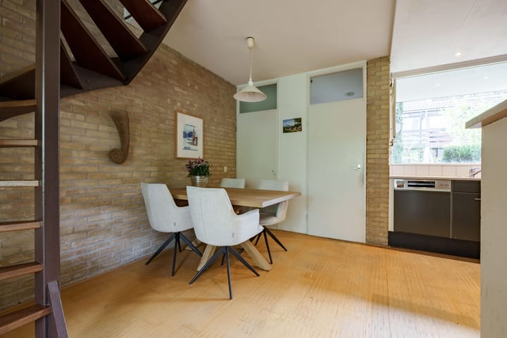 Photo 11 of Roghorst 136