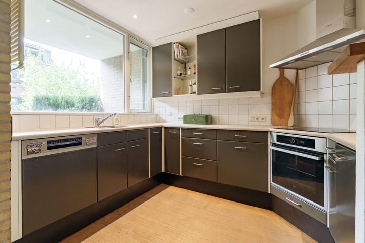 Photo 12 of Roghorst 136