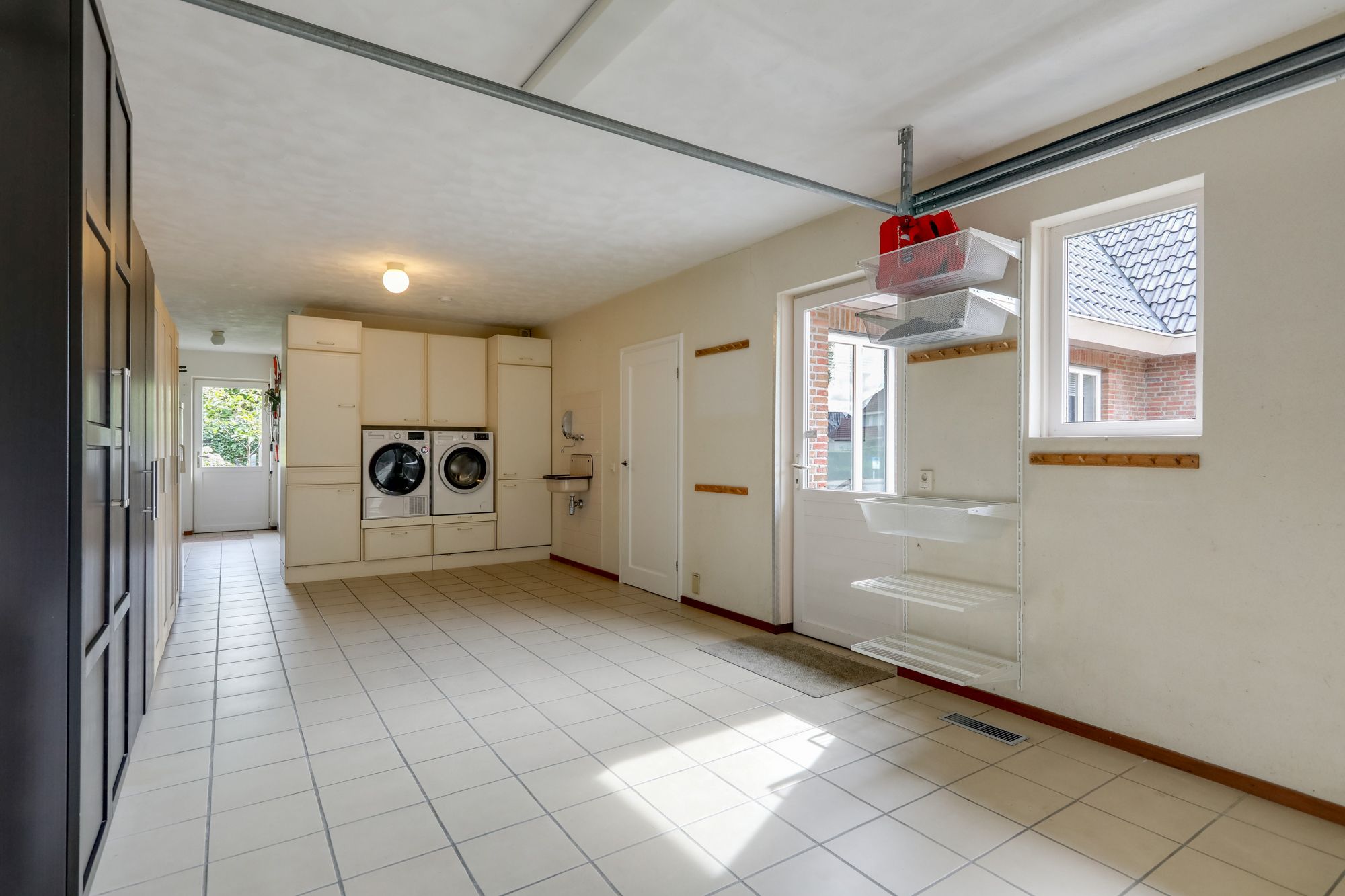 Foto 48 van Mathaak 6