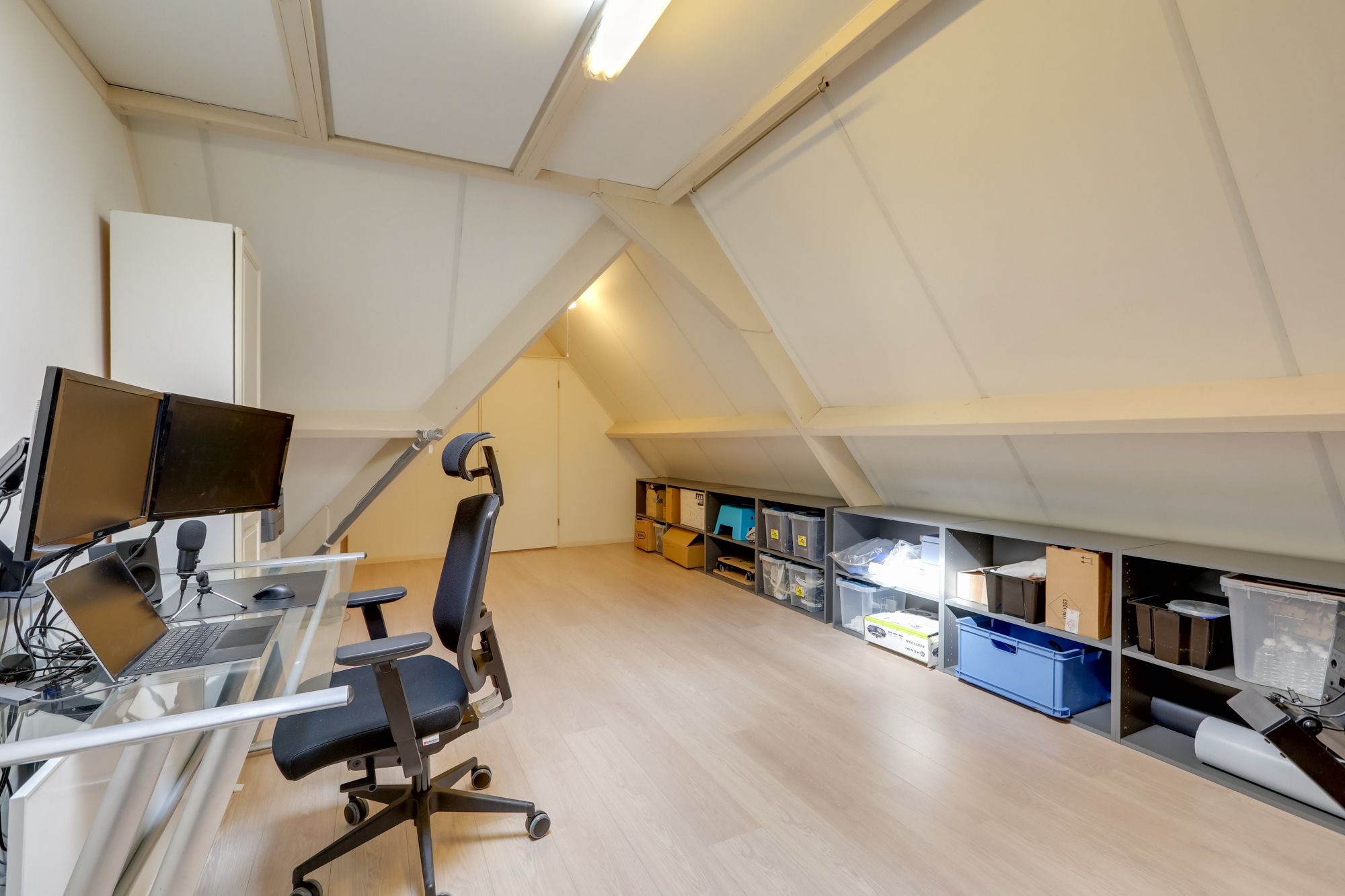 Foto 72 van Mathaak 6