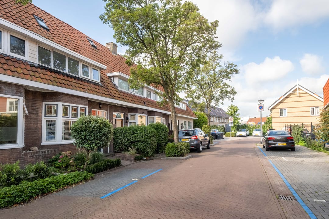 Photo 8 of Pioenstraat 6