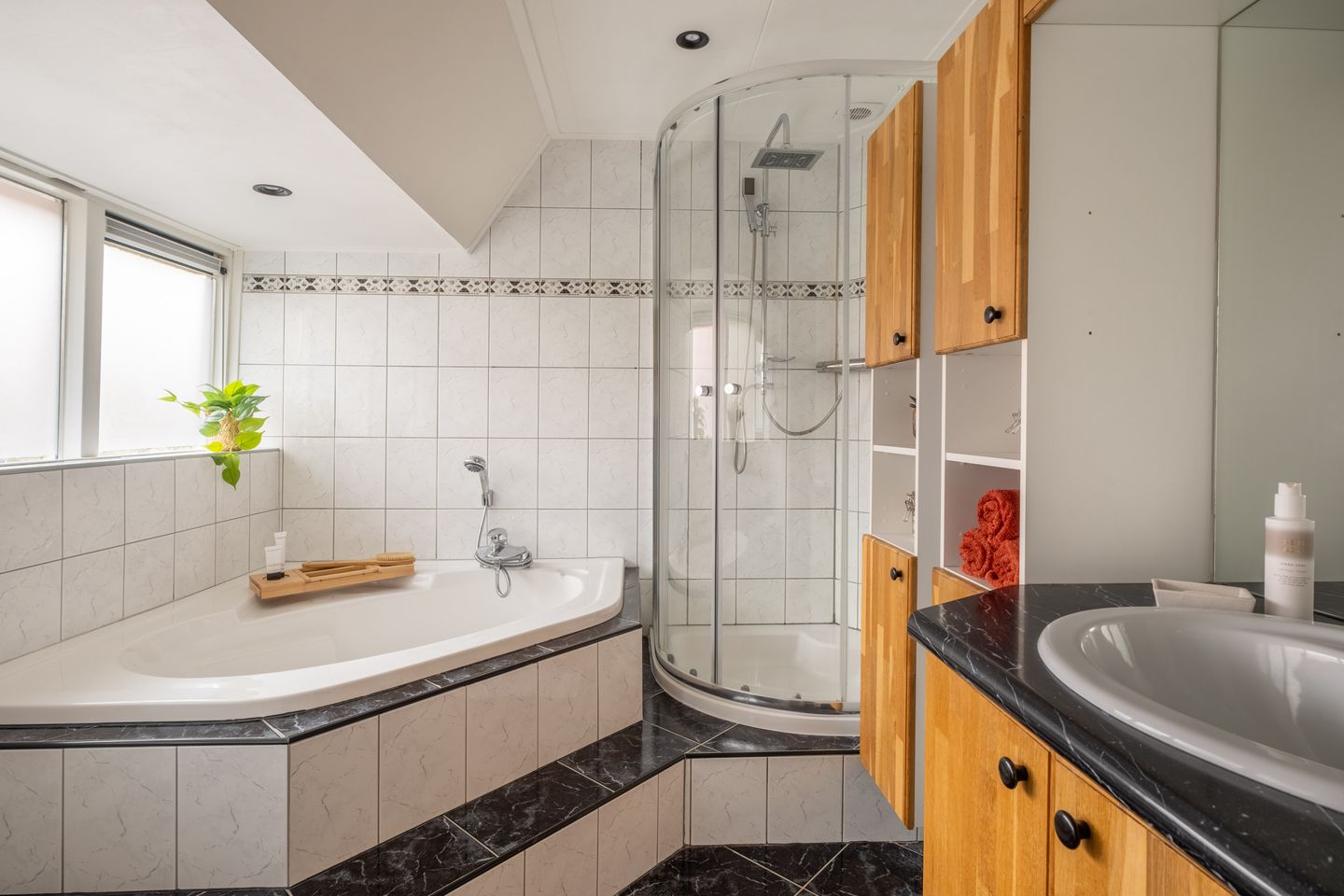 Photo 29 of Pioenstraat 6