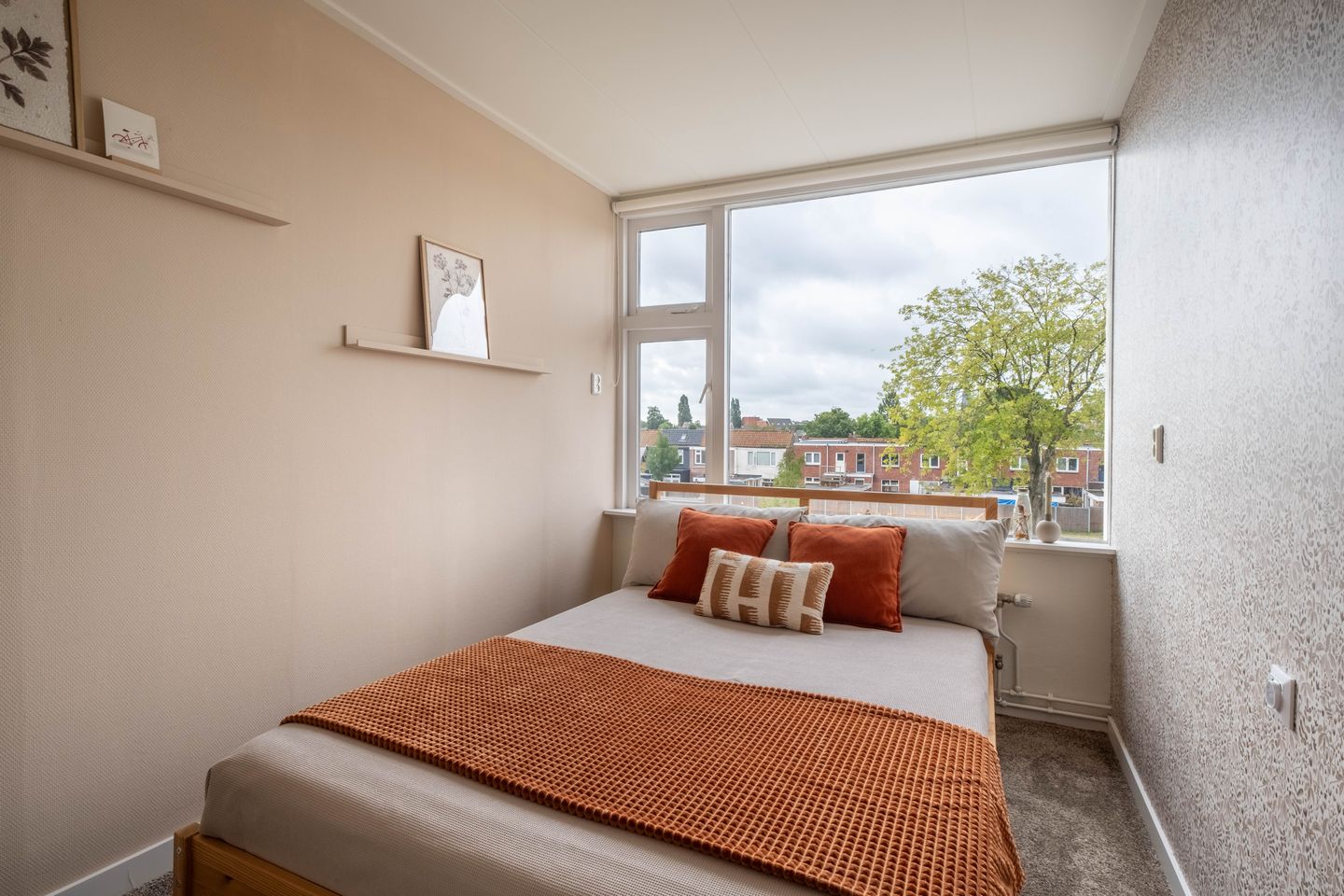 Photo 34 of Pioenstraat 6