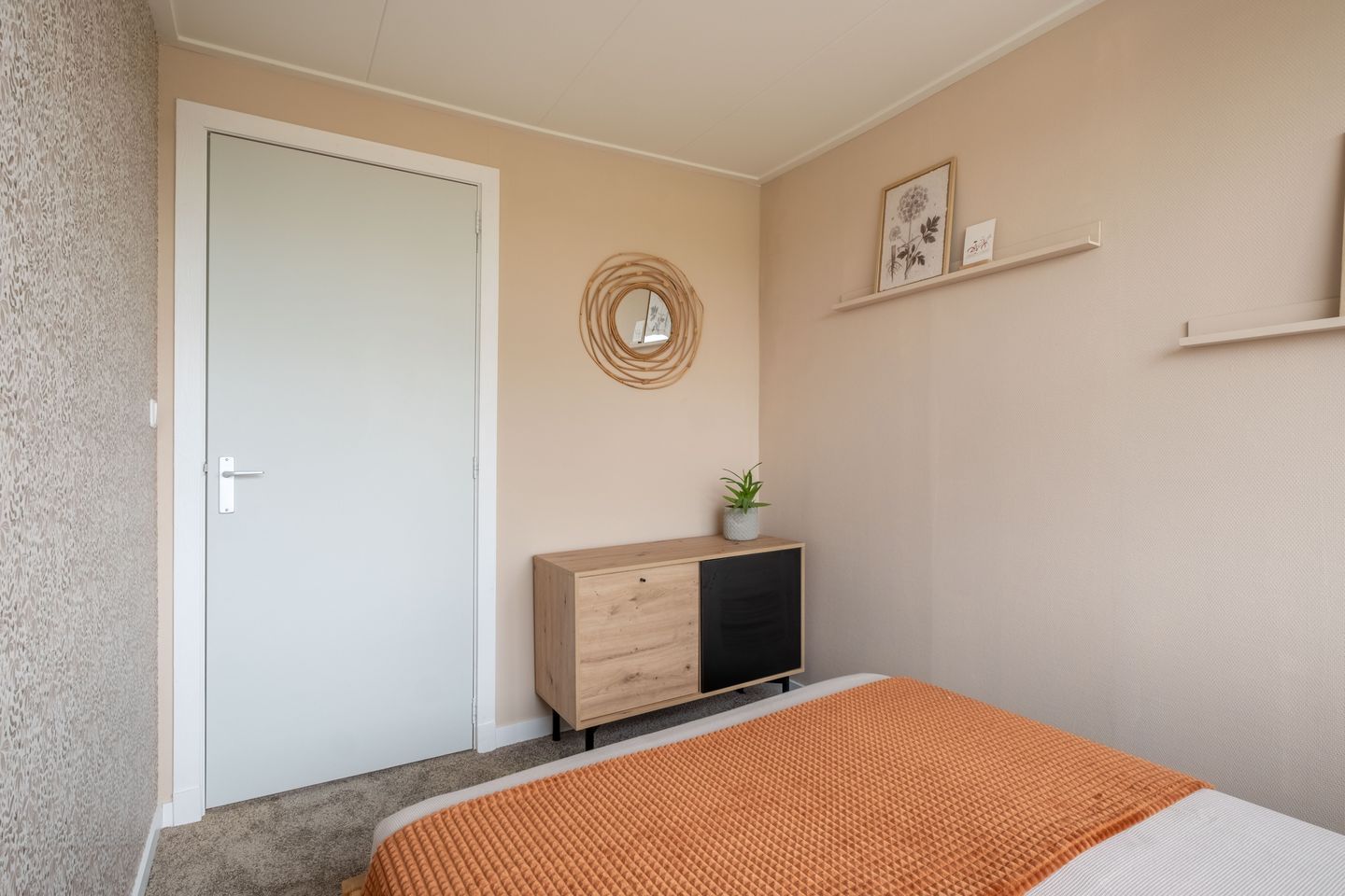 Photo 35 of Pioenstraat 6