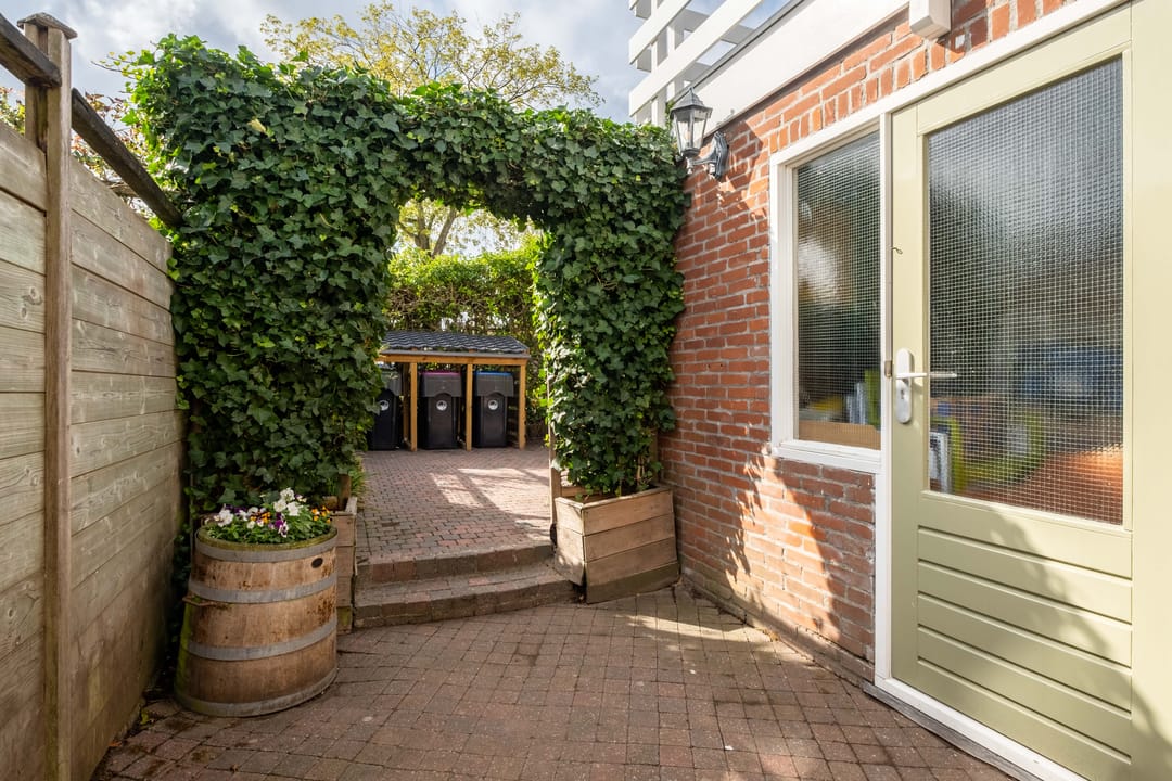 Photo 38 of Pioenstraat 6