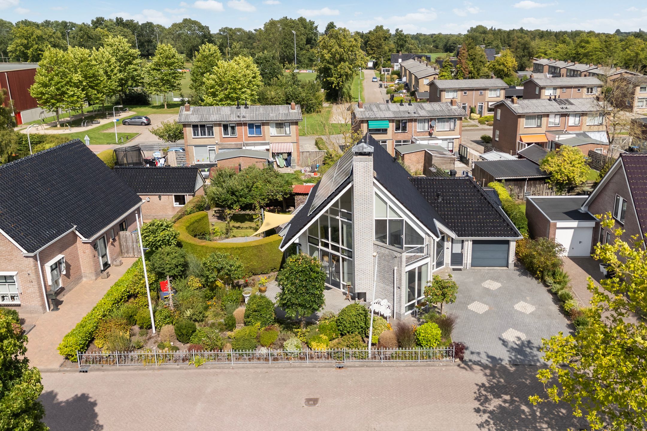 Hille Veenstrastrjitte 14