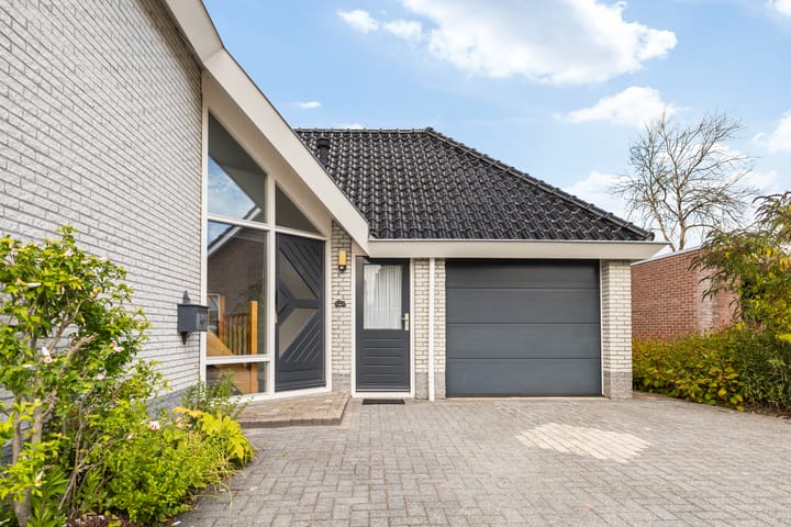 Photo 12 of Hille Veenstrastrjitte 14