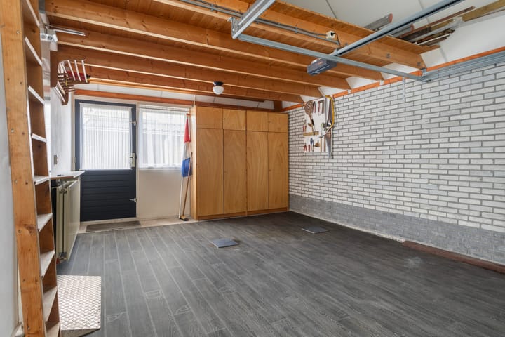 Photo 32 of Hille Veenstrastrjitte 14