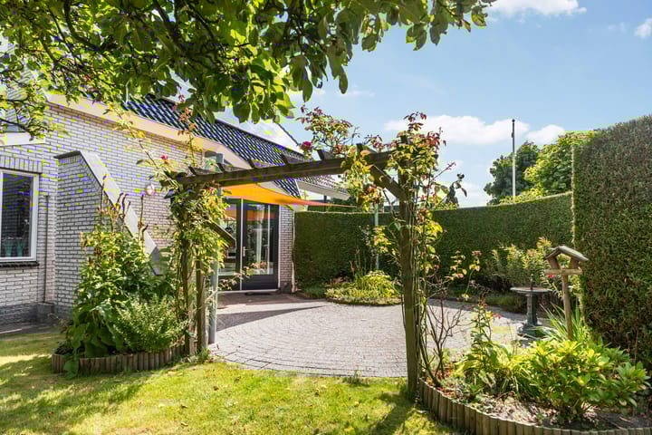 Photo 33 of Hille Veenstrastrjitte 14