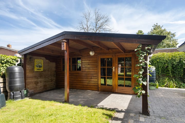 Photo 41 of Hille Veenstrastrjitte 14