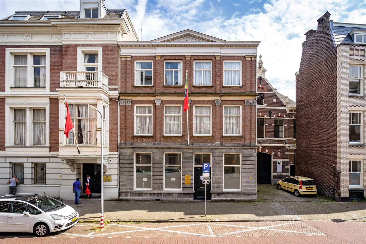 Bekijk foto 2 van Oranjestraat 7