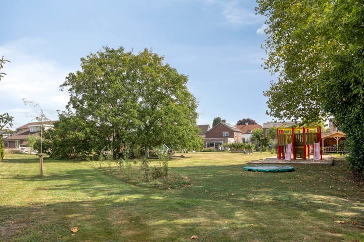 Foto 48 van van Lyndenstraat 11