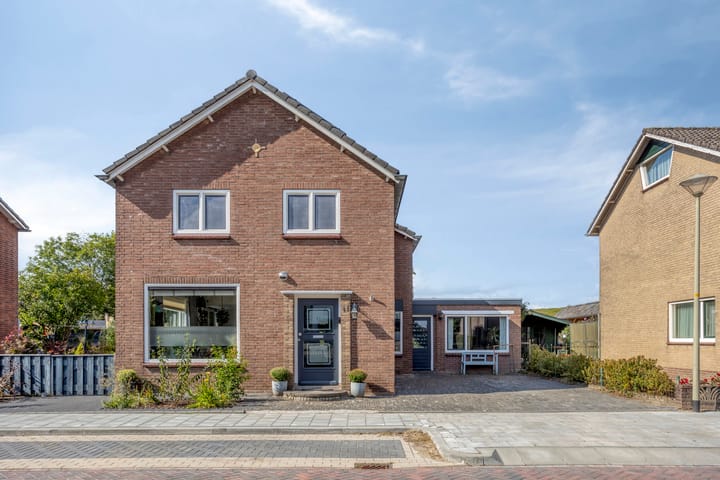 Foto 56 van van Lyndenstraat 11