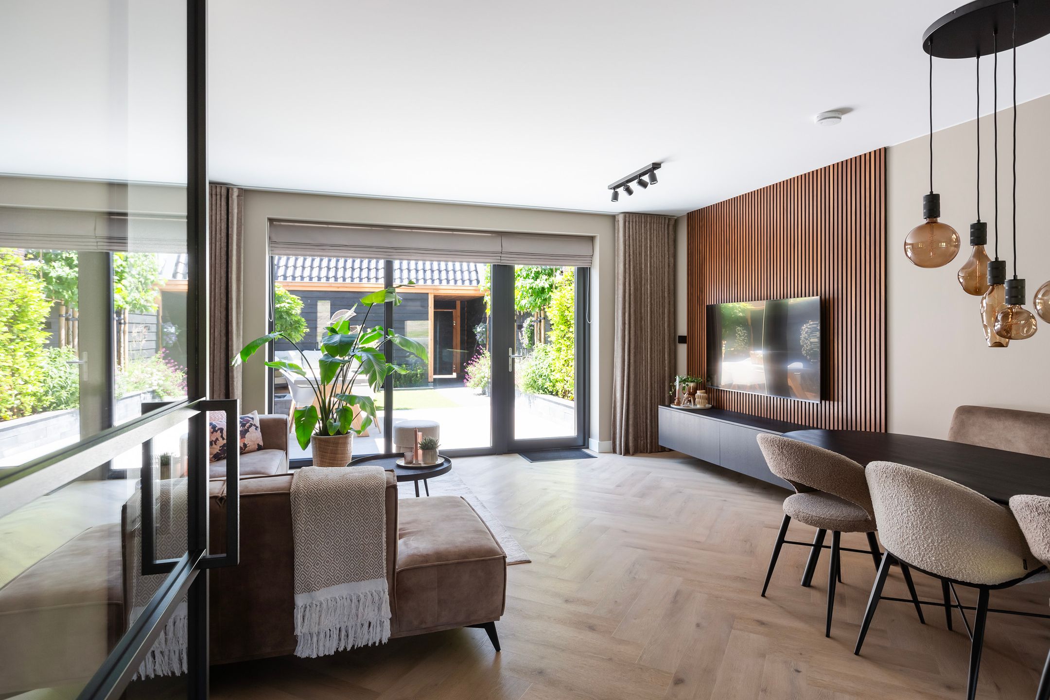 Foto 12 van Pluis 26