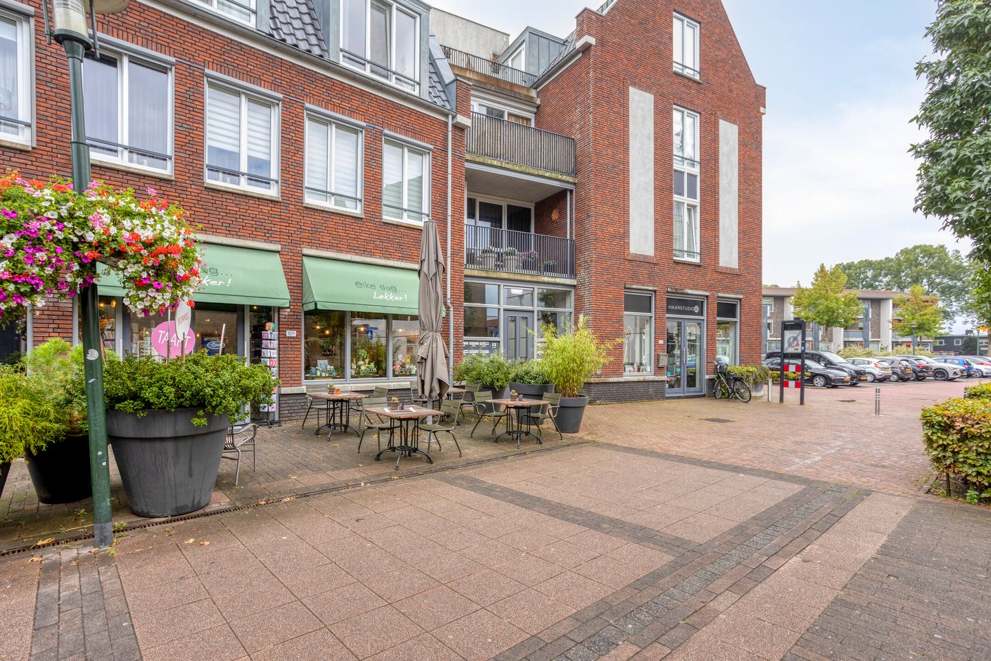 Bekijk foto 3 van Julianaplein 107-a