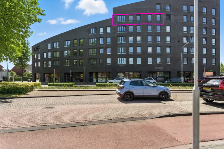 Photo 1 of Van Eesterensingel 126-E