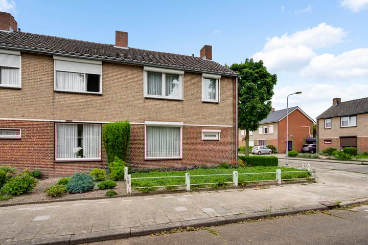 Foto 3 van Schuttebeemd 111