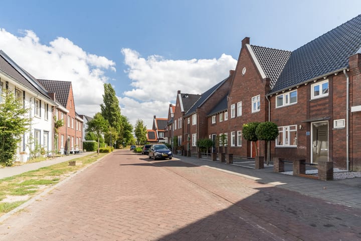 Photo 40 of Actus 14