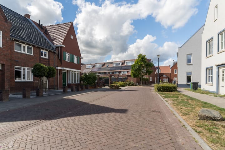 Photo 43 of Actus 14