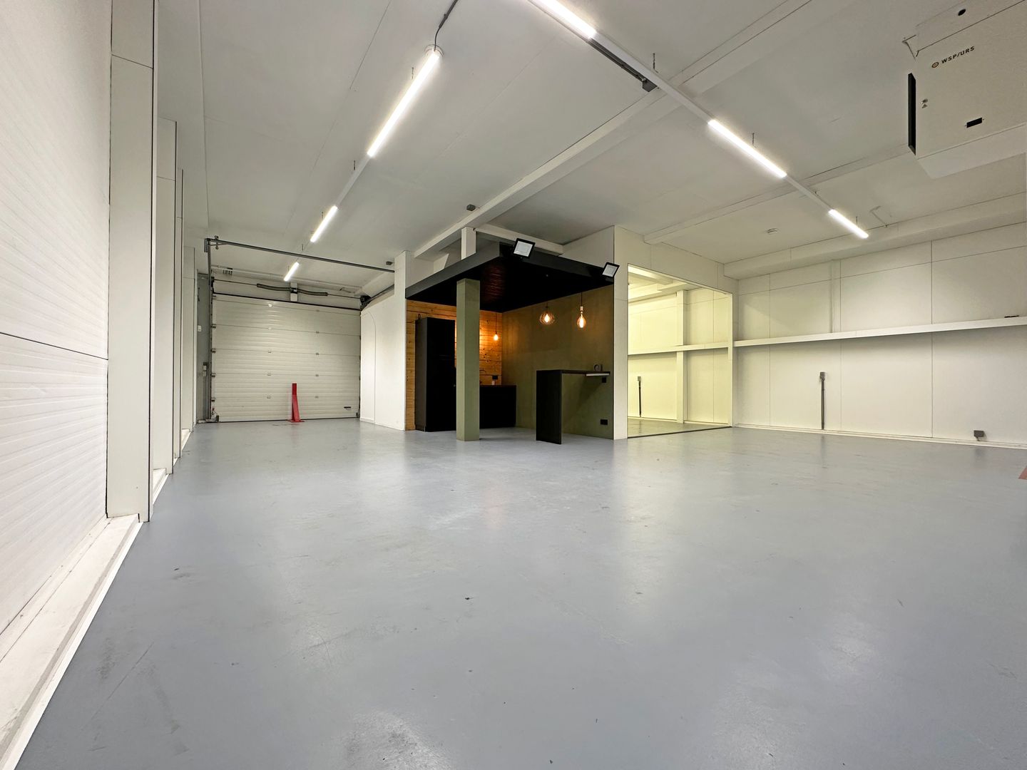 Bekijk foto 2 van Van Beukelaarweg 35