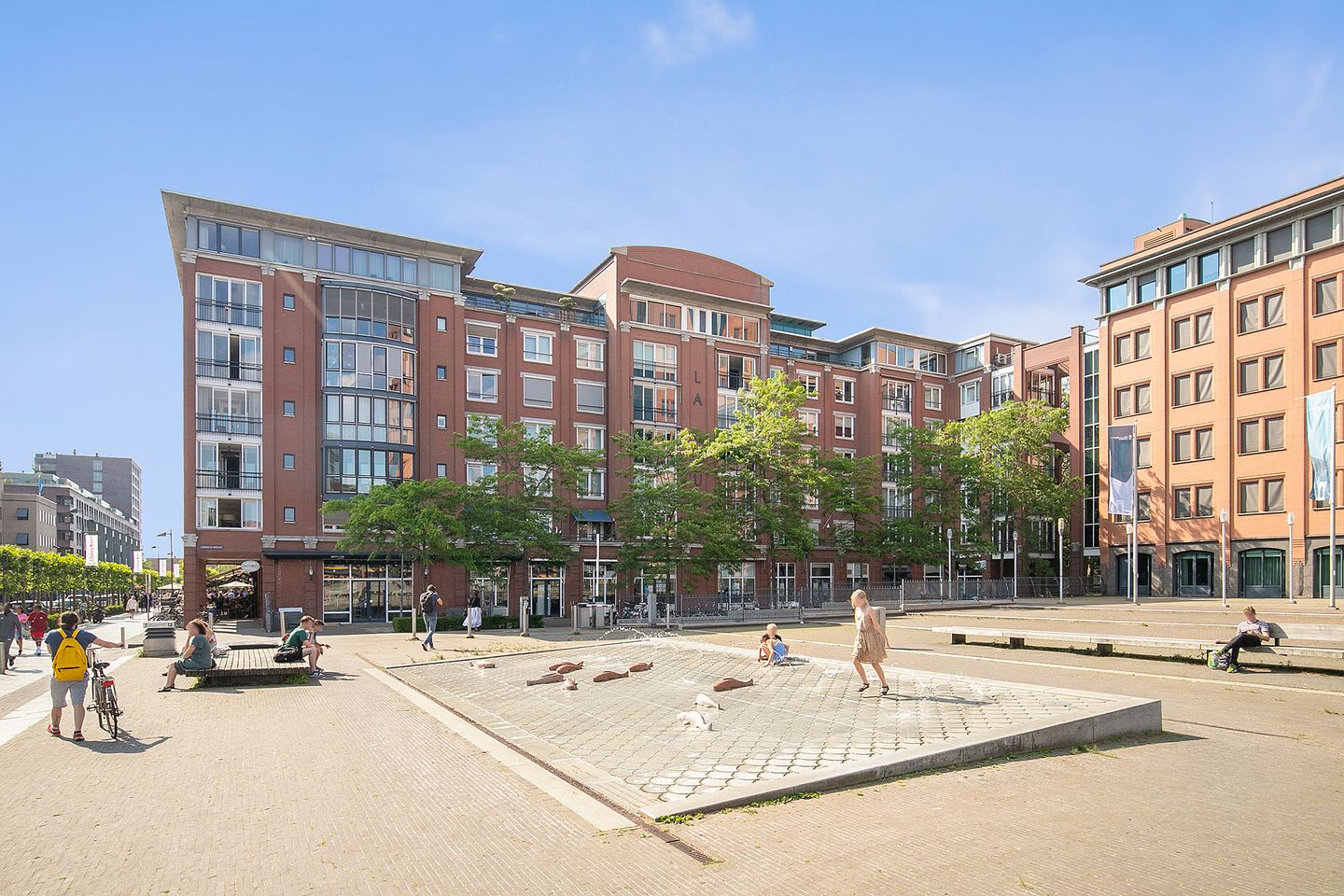 Foto 5 van Leonardo da Vinciplein 36