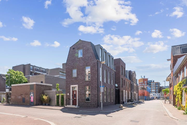 Photo 2 of Spuistraat 2