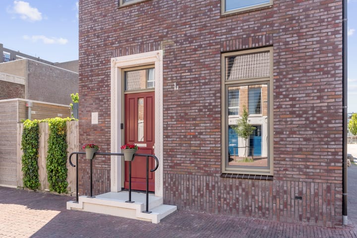 Photo 3 of Spuistraat 2