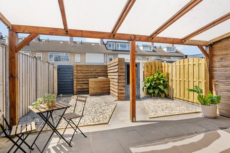 Capella 8 secondary image