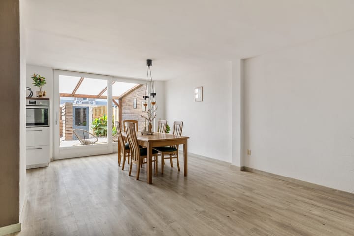 Foto 12 van Capella 8