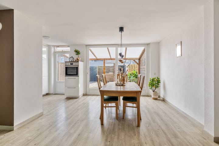 Foto 14 van Capella 8