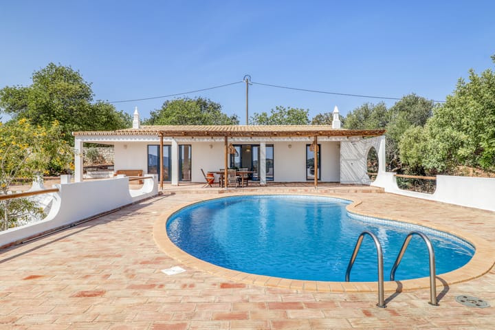 Foto 2 van Caminho do Telheiro, 3