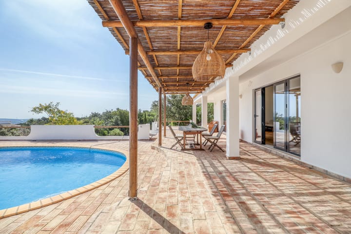 Foto 3 van Caminho do Telheiro, 3