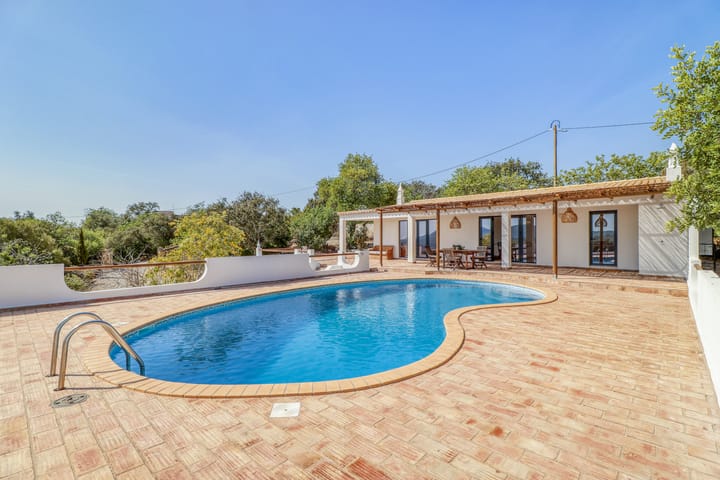 Foto 4 van Caminho do Telheiro, 3